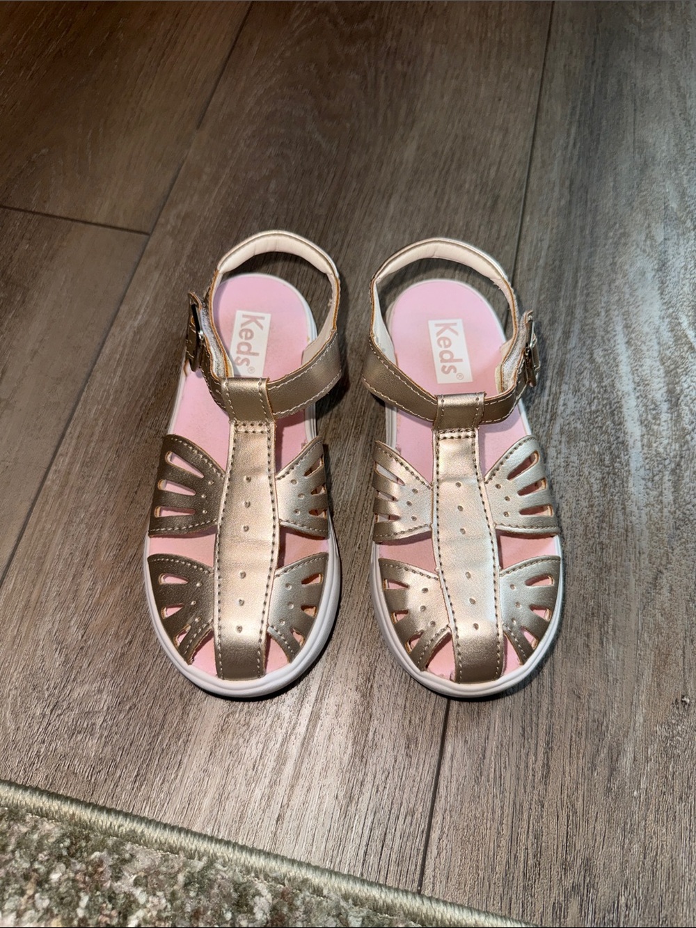 Keds Girls' Metallic Platinum Sandals - Toddler Size 9